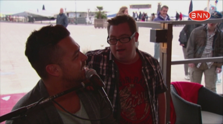 Down voor Dummies - Sjoerd zingt erop los