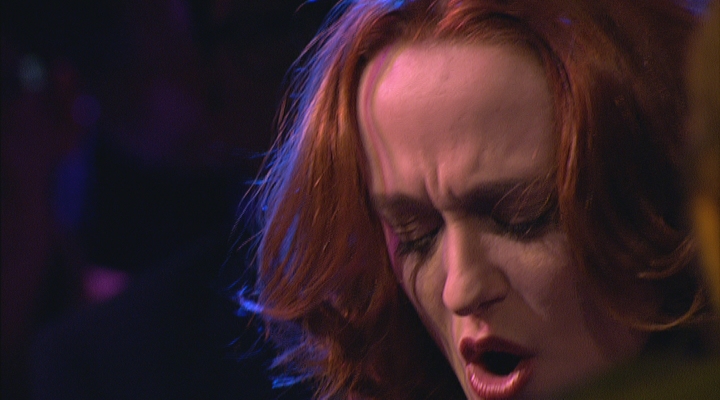 Qeaux Qeaux Joans - Love is a battlefield (Pat Benatar) - 5-12-2013