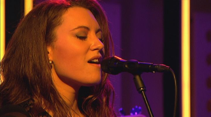 De Minuut : Celine Cairo - Follow - 7-1-2014