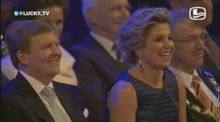 LuckyTV - Willy en Max bij theatervoorstelling Anne - 20-5-2014