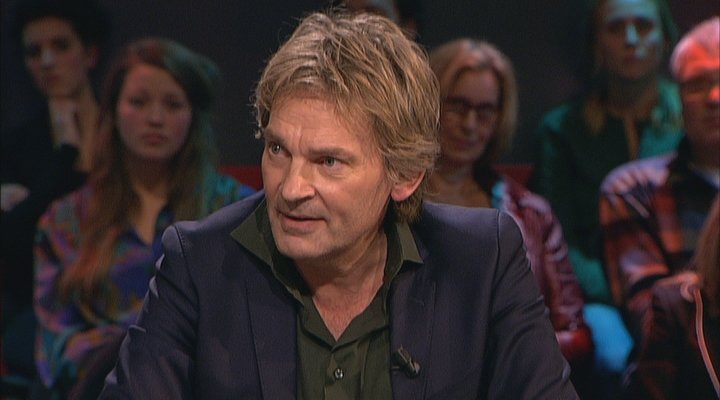Matthijs bespreekt zijn eigen overwegingen voor het bedrijven van satire in DWDD