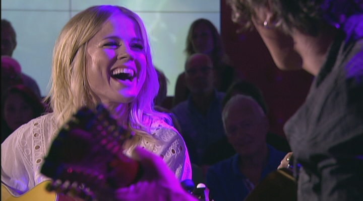 The Common Linnets - Hearts On Fire