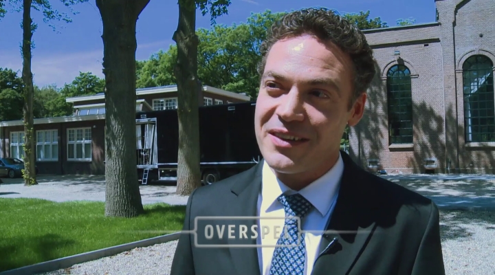 Backstage bij de bruiloft