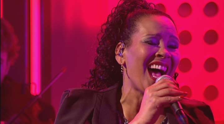 Teus Nobel, Ingrid Simons, Fuse en Cyril Directie - Live and Let Die