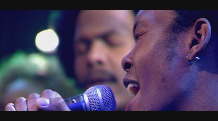 Jeangu Macrooy - Crazy Kids