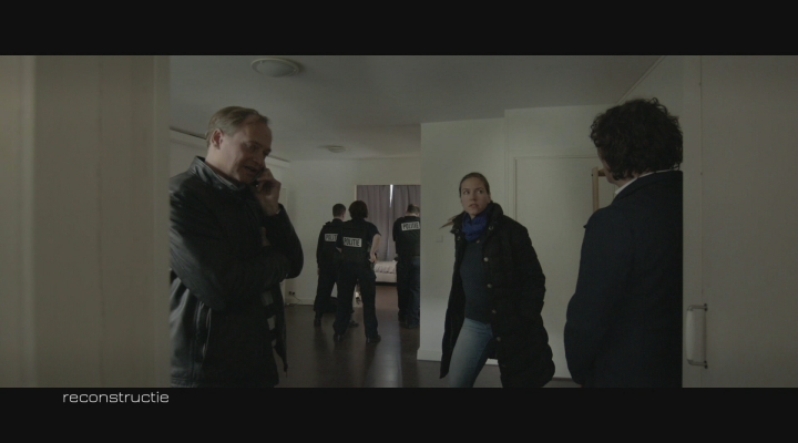 Zes kogels voor Cyprian - fragment agenten schieten