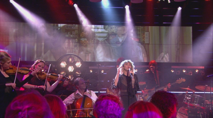 Jacqueline Govaert - Nobody Does It Better (Carly Simon)