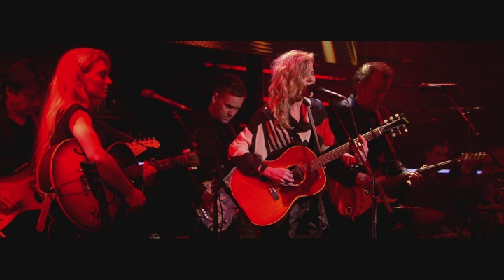 Ilse DeLange - Love Goes On (voor uitzending)