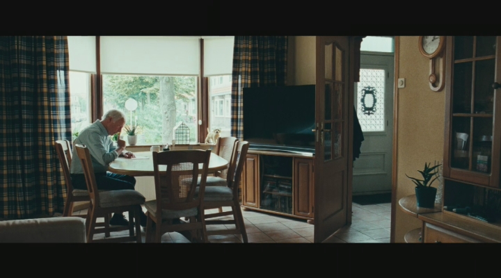 Het spotje tegen 'zomereenzaamheid'