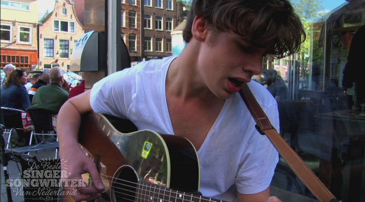 Lucas Hamming doet Britney Spears & will.i.am