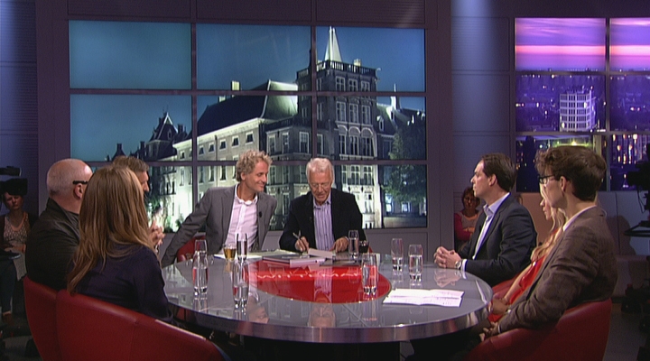 Hendrik en Paula Kerstens bespreken fotoreportage (27-09-2013)