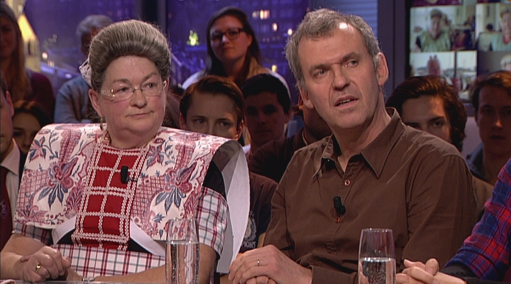 Niek Koppen en Niesje Koelewijn over klederdracht (20-11-2013)