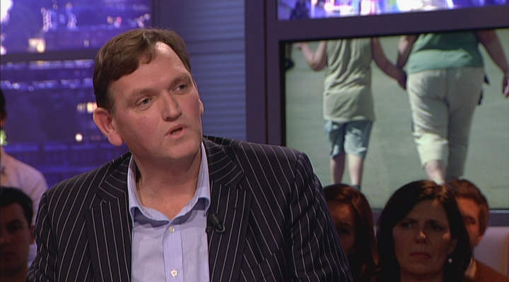 Sjuul Paradijs over de gastric bypass die hij liet uitvoeren (11-12-2013)