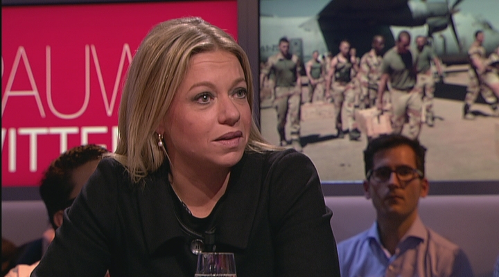 Jeanine Hennis over de JSF en de missie in Mali (18-12-2013)